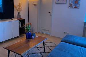 Nähe Hbf./City/Uni. Ruhige Lage. Schöne Wohnung. 2 Zi., DB, Wohnk.+EBK, Loggia, Abst., 62 qm – Kluser Höhe 27, 42119 Elberfeld, Wuppertal – Vorschaubild 3