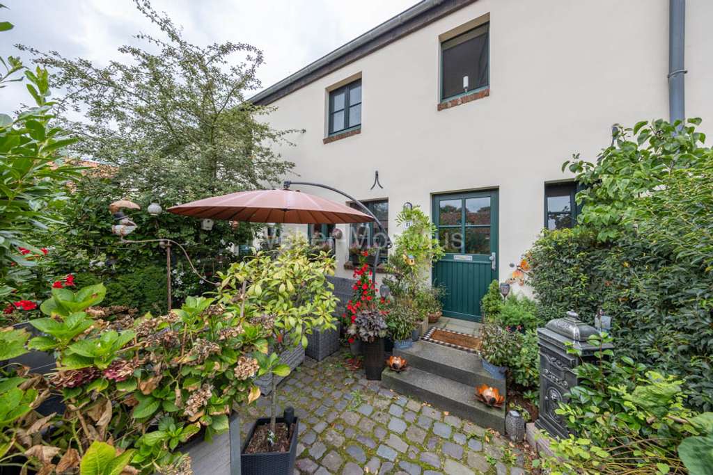 Natur pur! Maisonette-Wohnung mit 3 Zimmern, Terrasse und TG-Stellplatz in landschaftlicher Idylle