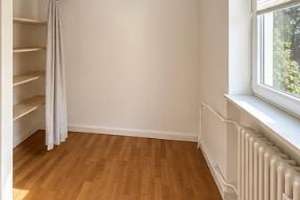 Helle 3-Zimmer-Wohnung mit Essbereich, Balkon, und Fahrstuhl in Kiel Dietrichsdorf – 24149 Neumühlen-Dietrichsdorf, Kiel – Vorschaubild 6