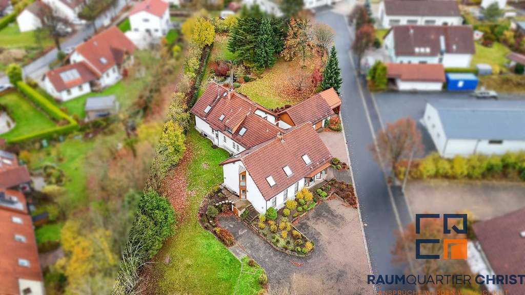 Immobilie in Waldershof - Wohn- und Geschäftshaus mit vielseitigen Nutzungsmöglichkeiten im Mischgebiet - Bild 3