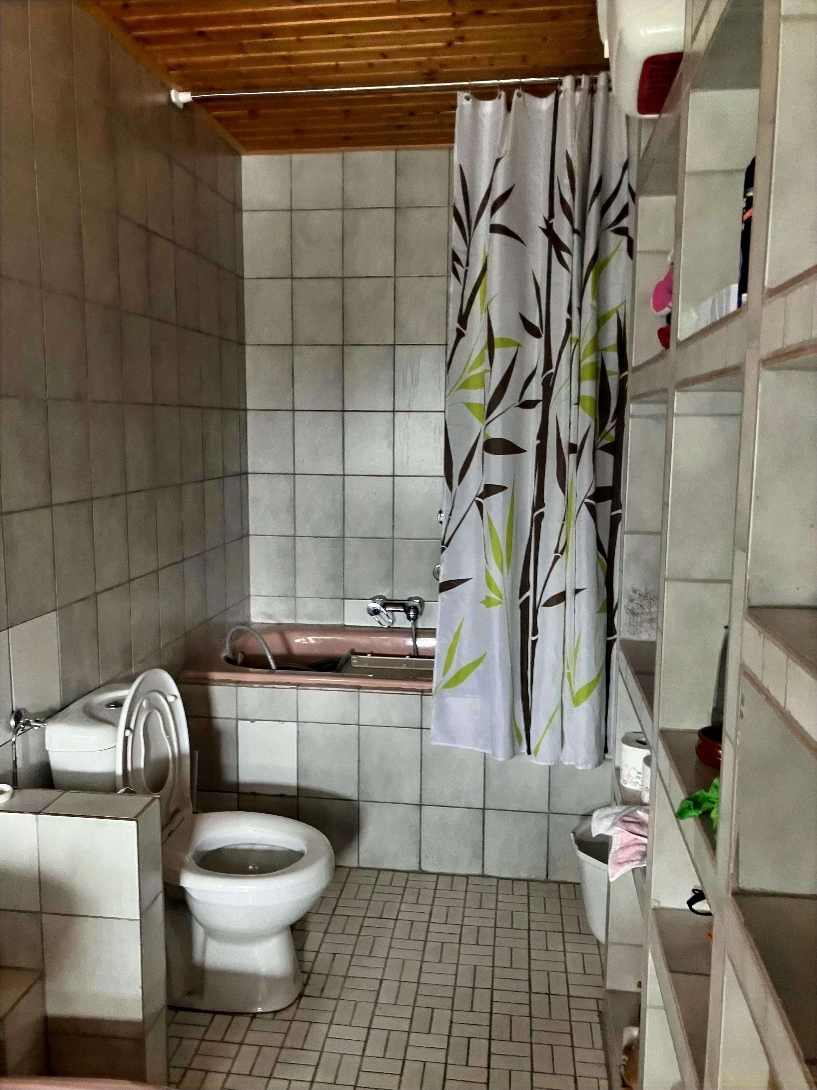 Immobilie in Kirkel - Geräumige Dachgeschosswohnung mit Dachterrasse - Bild 2