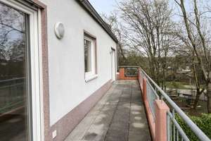 Offener Wohnbereich, großer Balkon & eigene Garage - moderne Dachgeschoss‑Wohnung in Bochold!  – Die vollständige Adresse der Immobilie erhältst du vom Anbieter., 45355 Bochold, Essen – Vorschaubild 3