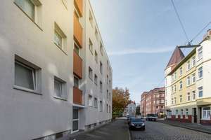 Erstbezug! Renovierte 3-Zimmer-Wohnung mit Dusche und Balkon in Bremerhaven-Lehe