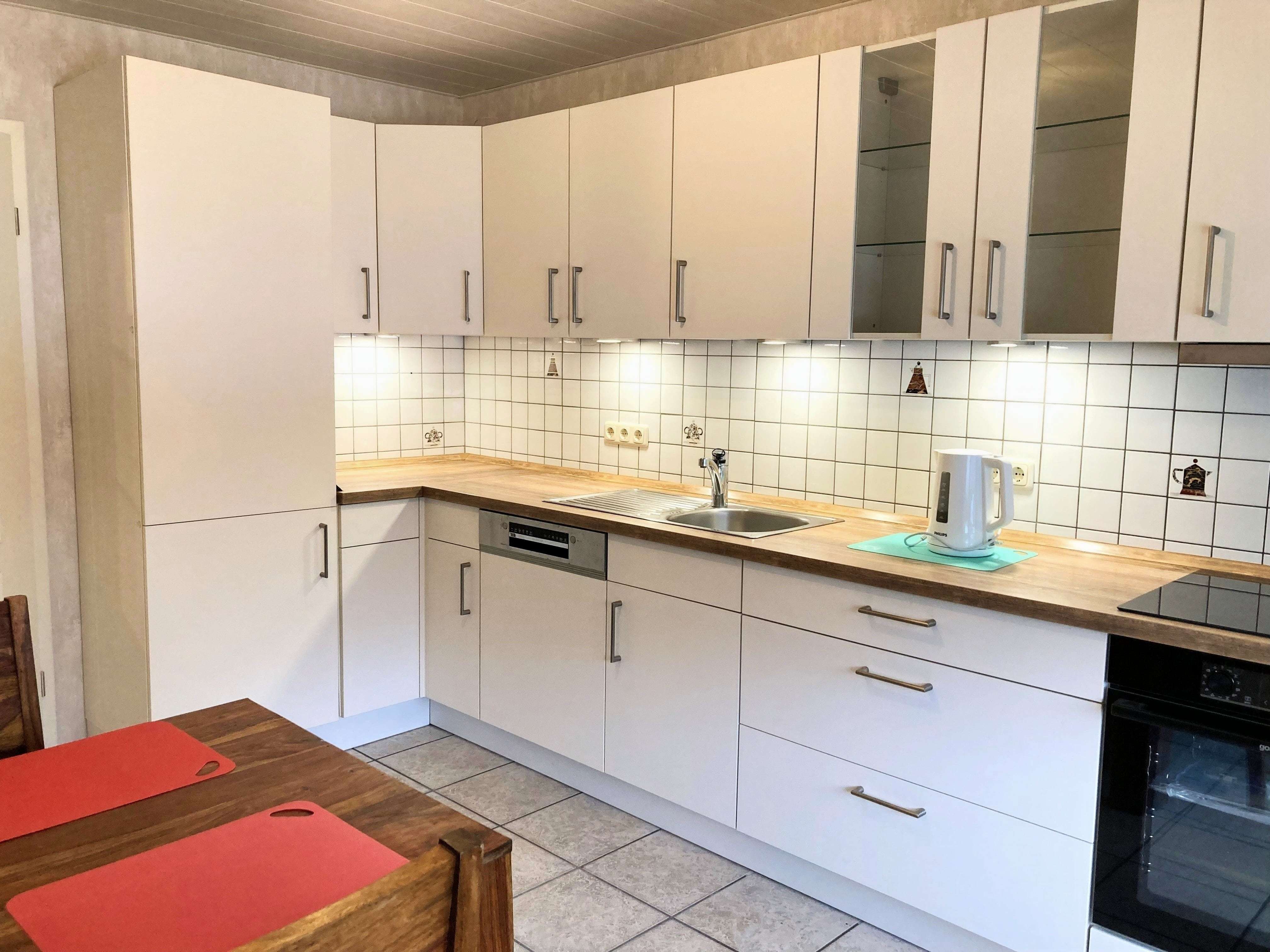 Immobilie in Moorweg - Zweifamilienhaus in Moorweg mit großem Grundstück



 - Bild 0