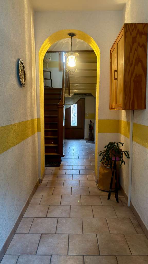 Immobilie in Güsten - Großzügiges Wohnhaus – vielseitig nutzbar in guter Lage von Güsten - Bild 2