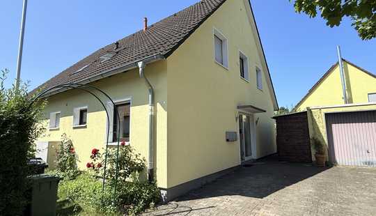 Bild von Zweifamilienhaus in guter Wohngegend in Erzhausen