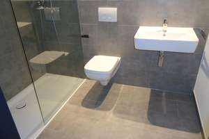 WG-Zimmer im Campus Nähe FH, moderne Ausstattung, Design-Möbel, Einbauküche, Duschbad, Terrasse – Merianstraße 8, 33615 Dornberg, Bielefeld – Vorschaubild 5