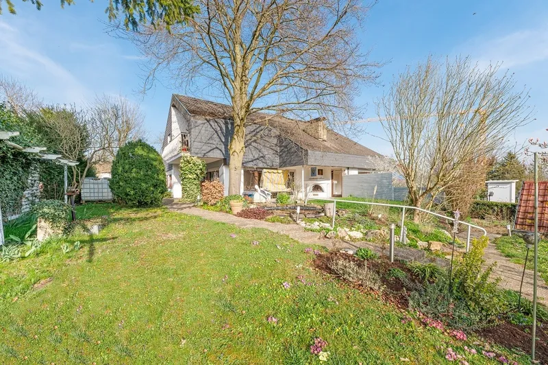 2Rm Zweifamilienhaus – Wendlingen am Neckar – garden, modernized