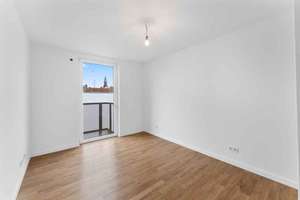 2 Zimmer mit Sonnenbalkon inkl. Küche, Klimaanlage und Erlass der Grunderwerbsteuer – Manitiusstr. 10, 12047 Neukölln (Ortsteil), Berlin – Vorschaubild 4