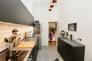 HOHE DECKEN, BALKON & PARKETTBODEN - BEGEHRTE KIEZLAGE, RUHIG & ZENTRAL - DIREKT AM HAUSBURGPARK – Kochhannstr. 19 nd, 10249 Friedrichshain, Berlin – Vorschaubild 4