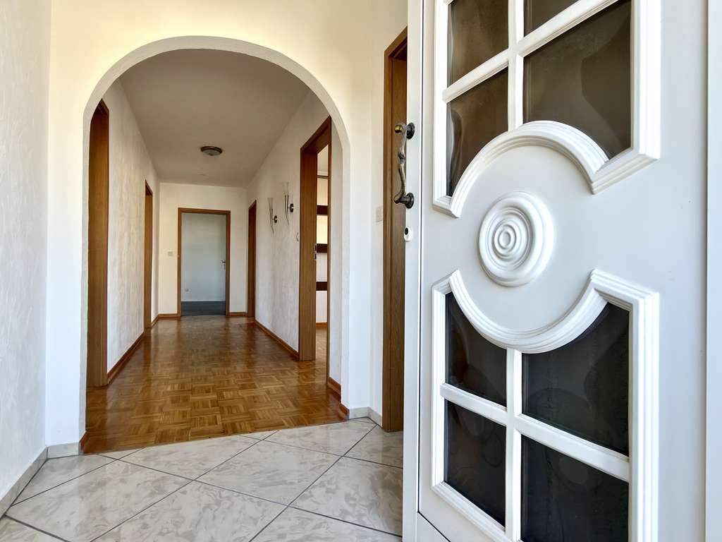 Immobilie in Freisen - Bungalow mit sep. Einliegerwohnung & sonnigem Garten - Bild 3