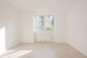 240 qm Garten, EBK, 3 Zimmer mit großem Sonnenscheinbalkon – 40593 Urdenbach, Düsseldorf – Vorschaubild 5