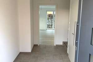 ...Neubau Erstbezug! Attraktives und modernes MRH mit S- W Terrasse und zwei Stellplätzen  – Hamburger Str. 66 b, 21493 Schwarzenbek – Vorschaubild 3