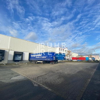 3.000 m² Lager- & Produktionsfläche | hervorragende Lage nahe der A42 | Rampenandienung