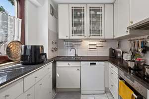 Perfekter Mix aus Ruhe und Stadtnähe - Ideale 2,5-Zimmer-Wohnung mit Balkon und Tiefgarage – Die vollständige Adresse der Immobilie erhältst du vom Anbieter., 70376 Neckarvorstadt, Stuttgart – Vorschaubild 13