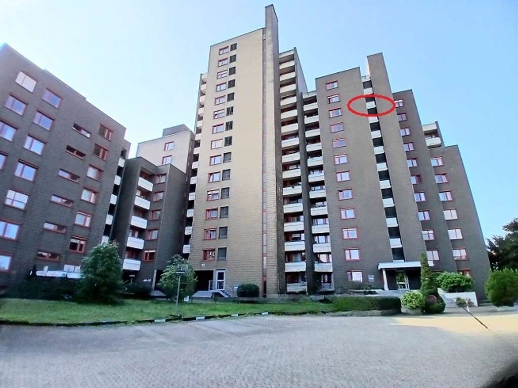 Immobilie in Weinstadt - Fernsicht pur! 4,5 Zi.-Wohnung mit Aufzug und Garage! - Bild 4