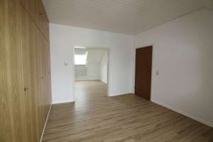 *Stilvoll wohnen mit Haus-im-Haus-Gefühl – Exklusive Altbauwohnung 160 m² -  mit EBK und Balkon* – Die vollständige Adresse der Immobilie erhältst du vom Anbieter., 40591 Wersten, Düsseldorf – Vorschaubild 9