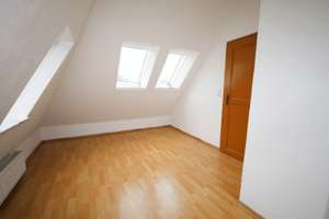 2 - Zimmer- Dachgeschosswohnung mit neuer Einbauküche und großer Dachterasse – Die vollständige Adresse der Immobilie erhältst du vom Anbieter., 22415 Langenhorn, Hamburg – Vorschaubild 6