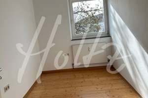 Kurzfristig Einziehen - kleine 4-Zimmer-Wohnung in Amberg !! – Gustav-Adolf-Straße 12, 92224 Kernstadt, Amberg – Vorschaubild 12