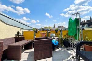 Düsseldorf-Oberbilk: Helle 3-Zimmer-DG-Wohnung mit 12 m² Balkon und solider Vermietung – Die vollständige Adresse der Immobilie erhältst du vom Anbieter., 40227 Oberbilk, Düsseldorf – Vorschaubild 2