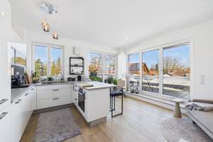 Lichtdurchflutete 2-Zi-Whg mit großer Dachterrasse