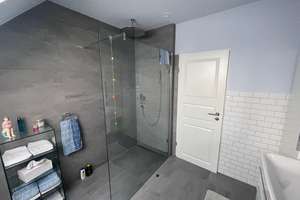 *Provisionsfreie * Traumhafte Wohnung mit ausgebautem Dachspitz und drei Balkonen – in der Abtsmatten 7, 79639 Grenzach-Wyhlen – Vorschaubild 9