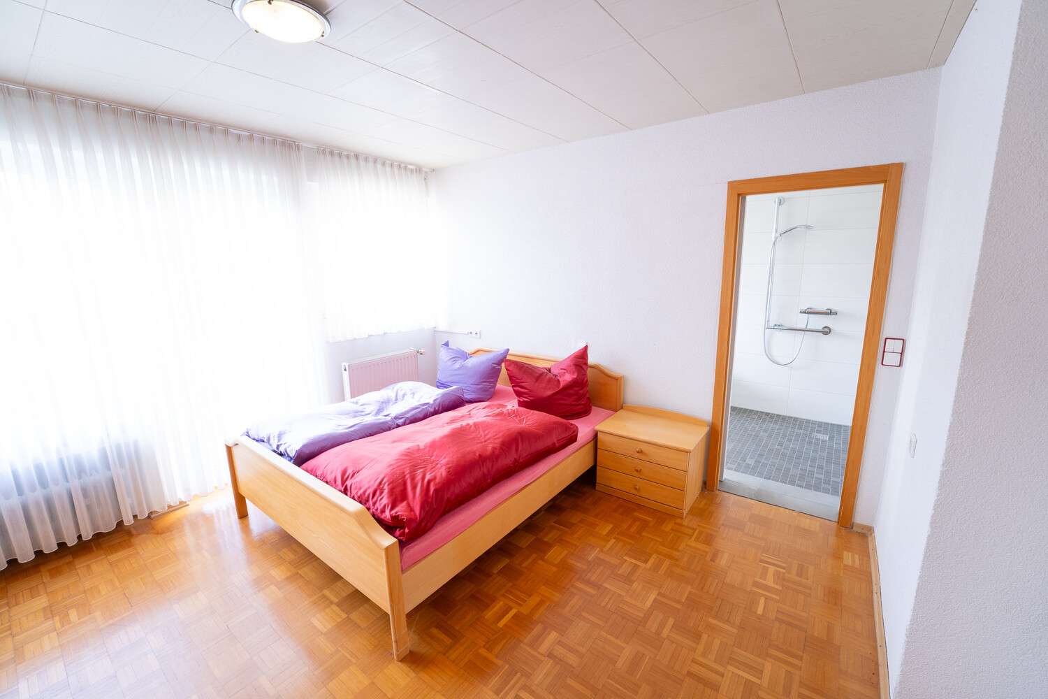 Immobilie in Wellendingen - Großzügiges Haus mit flexiblen Nutzungsmöglichkeiten - Bild 2