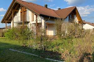 Charmantes Landhaus mit großem Garten, 7 Zimmern – ruhige Lage