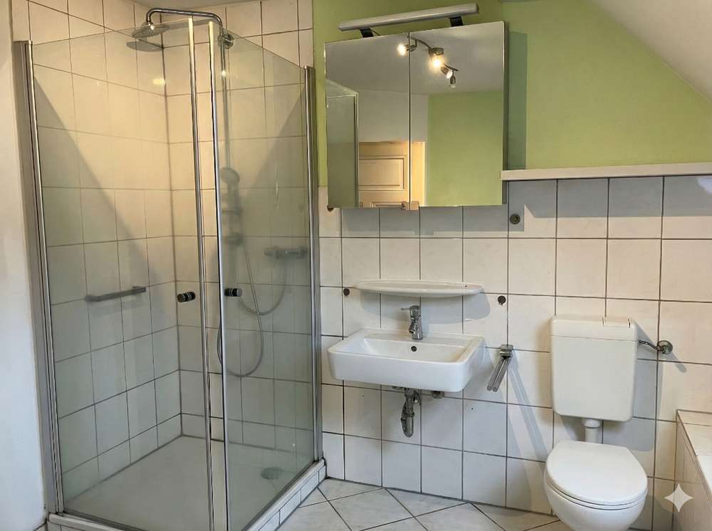 Immobilie in Nistertal - Westerwälder Geschichte mit Gesicht: Ihr neues Zuhause mit besonderer Fassade in 57647 Nistertal - Bild 2