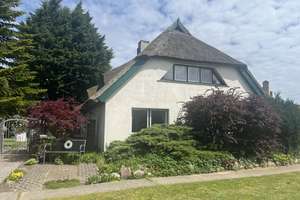 Gemütlicher Rohrdachkaten an der Ostsee