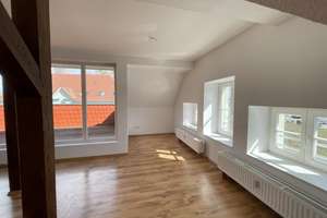 Traumhafte 4-Zimmer-Maisonette-Wohnung im beliebten Encke-Carré! – Die vollständige Adresse der Immobilie erhältst du vom Anbieter., 39110 Stadtfeld West, Magdeburg – Vorschaubild 3