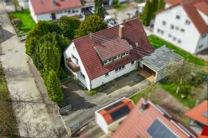 Zweifamilienhaus: Eigennutzung + Vermietung | großes Grundstück | 8 Stellplätze | ruhige Lage