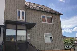 /// Doppelhaushälfte mit Wintergarten, Garage, Solaranlage und gepflegten Grundstück /// – Kassel (Kreis) – Vorschaubild 1