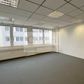 Provisionsfrei - Gepflegtes Büroobjekt mit optimaler Verkehrsanbindung