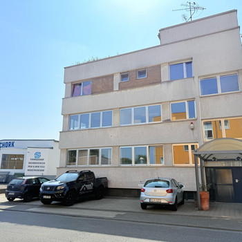 190 m² Büro nahe der A1 | 2 kostenfreie Stellplätze | Glasfaser