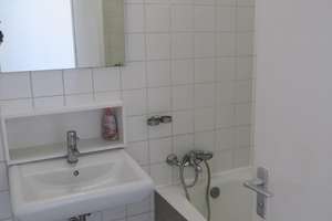Stadtwohung 38 m² mit Luitpoldpark-Blick - 5. OG, Ostbalkon, neue Fenster, sofort verfügbar – Lerchenauerstr. 3, 80809 Am Luitpoldpark, München – Vorschaubild 9