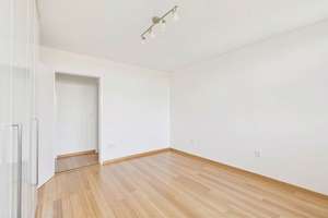 HEGERICH: Attraktive 3-Zimmer-Etagenwohnung mit Balkon & 2 TG-Stellplätzen in Ramersdorf-Perlach – Peschelanger 9, 81735 Neuperlach, München – Vorschaubild 6