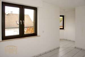 Seltene Gelegenheit - 2 ZKDB Maisonette-Wohnung in Split-Levelbauweise in Cronenberg – Die vollständige Adresse der Immobilie erhältst du vom Anbieter., 42349 Cronenberg, Wuppertal – Vorschaubild 4