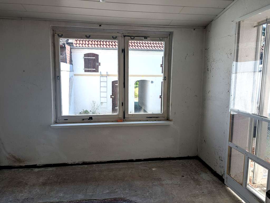 Immobilie in Bitterfeld-Wolfen - Viel Potenzial: Klinkerhaus mit PV-Anlage, Renovierung & Ausbauoption - Bild 4