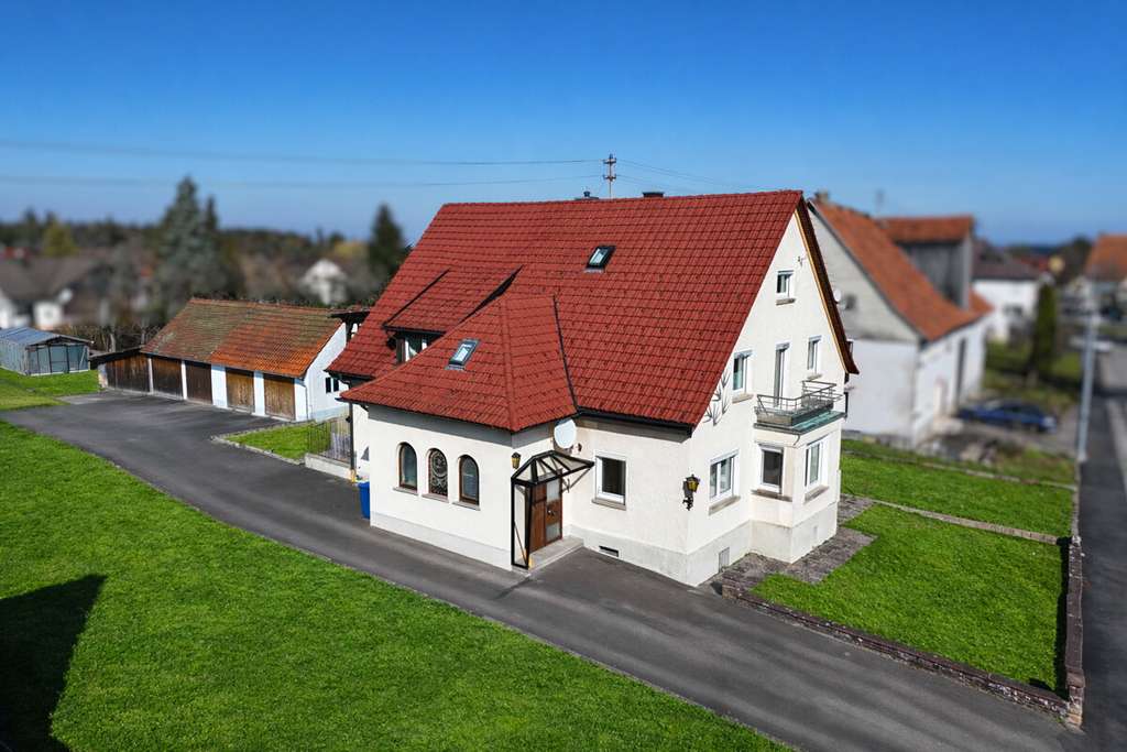 Immobilie in Rottweil - Ein Haus zum Ankommen – Großzügiges Wohnen mit traumhaftem Garten - Bild 0