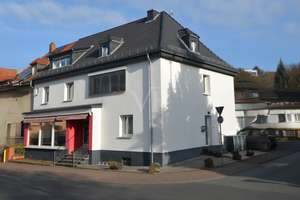 Neuer Preis! Gepflegtes Wohn- und Geschäftshaus in stadtnaher Lage – Die vollständige Adresse der Immobilie erhältst du vom Anbieter., 65510 Idstein – Vorschaubild 2
