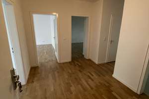 Modernisierte 3 Zimmer Wohnung mit Balkon in Bilderstöckchen – Hunsrückstr. 14 14, 50739 Bilderstöckchen, Köln – Vorschaubild 5