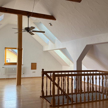 Sonnige 3-Zimmer Dachgeschoss Wohnung
