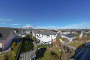 Modernes Einfamilienhaus mit Gartenfreude und großzügigem Wohngefühl – Die vollständige Adresse der Immobilie erhältst du vom Anbieter., 78269 Volkertshausen – Vorschaubild 3
