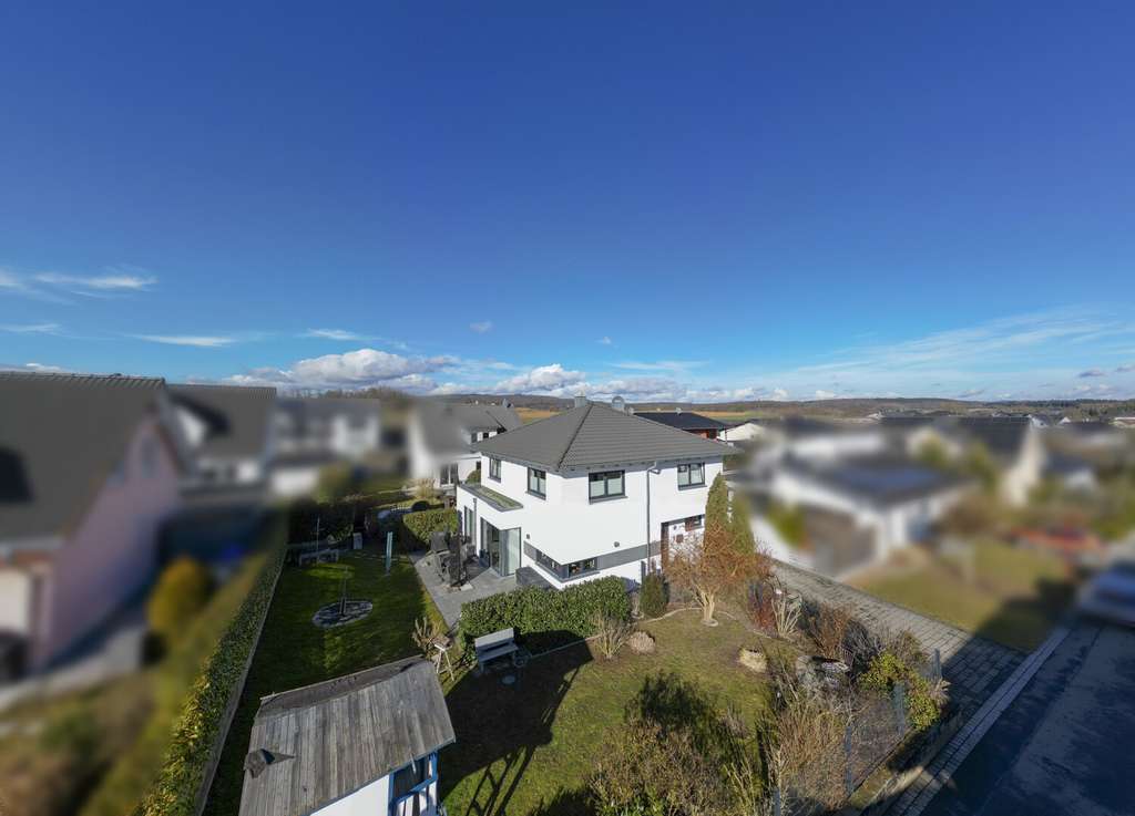 Immobilie in Volkertshausen - Modernes Einfamilienhaus mit Gartenfreude und großzügigem Wohngefühl - Bild 2