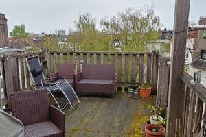 ***KREUZVIERTEL-Schöne Maisonettewohnung mit Dachterrasse + Balkon, Kamin, Dielen,GästeWC & EBK ***