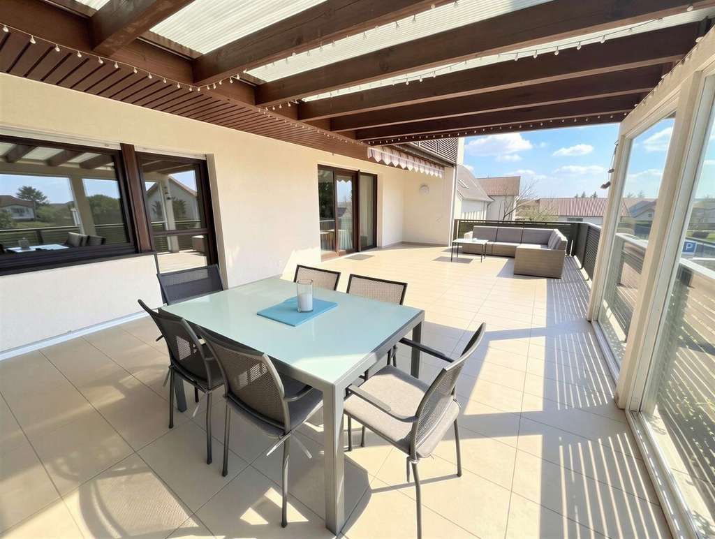 Immobilie in Wächtersbach - Raumwunder: Gepflegtes Zweifamilienhaus/Mehrgenerationenhaus mit Nebengebäude in Feldrandlage - Bild 2