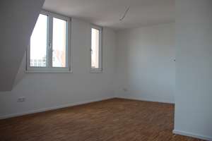 Stilvolle Dachgeschoss-Maisonette in ruhiger Lage: 2,5-Zimmer in Neu-Ulm, Weststadt – Die vollständige Adresse der Immobilie erhältst du vom Anbieter., 89231 Neu-Ulm – Vorschaubild 4