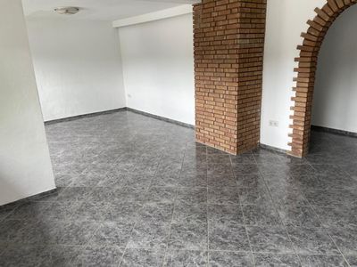 Wohnen mit Charakter: Großzügige Vier-Zimmer-Wohnung in Gladbeck