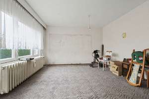 Modernisierungsbedürftiges Einfamilienhaus mit großem Grundstück in Chemnitz Grüna – Die vollständige Adresse der Immobilie erhältst du vom Anbieter., 9224 Grüna, Chemnitz – Vorschaubild 6